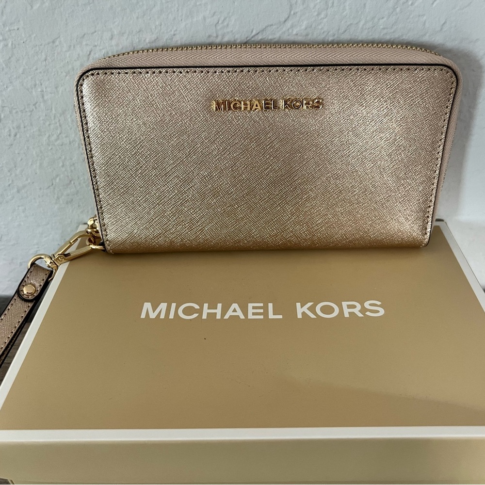 Michael Kors Jet Set Travel Zip Around Rose Gold Phone Wallet Wristlet Case - Picture 3 of 8